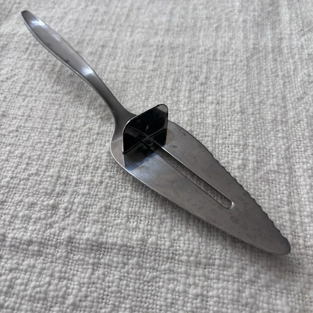 Vintage Fuller Brush Company Metal Cake Pie Server # 171 Made in Brazil Vintage‎